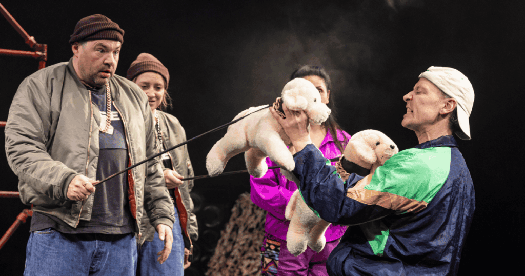 Zwillinge Bambalić und ihre Hunde © Bettina Frenzel